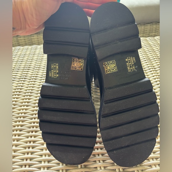 Stuart Weitzman Tyler Ultralift Lug Boots 8 winter snow skiing chunky layered - Picture 7 of 9